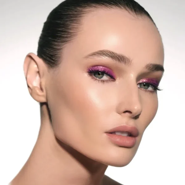 Eye Shadow Quad: Daring Desire - Image 5