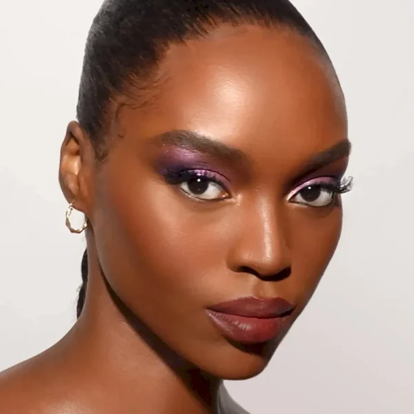 Eye Shadow Quad: Daring Desire - Image 4