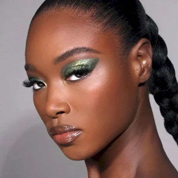 Luminous Legends Eye Shadow Duo - Image 15